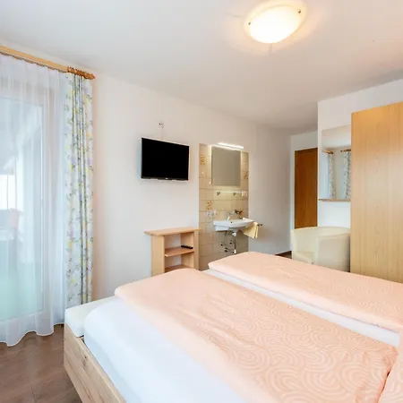 Apartment Apartment In Fuegen Near Spieljochbahn, Cleaning Included *