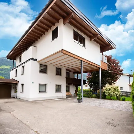 Apartment In Fuegen Near Spieljochbahn, Cleaning Included Apartment